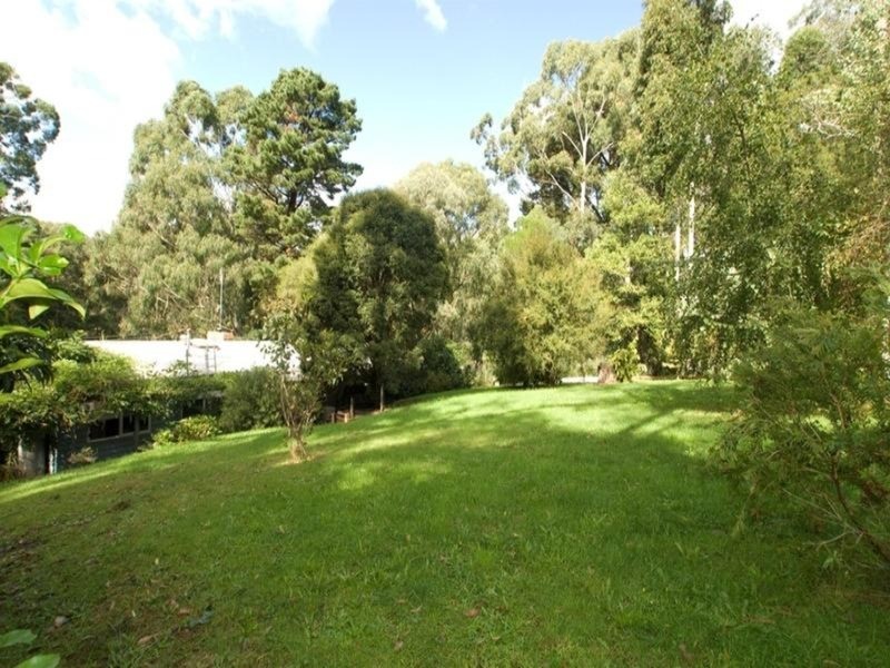 20 Gembrook Road, Launching Place VIC 3139