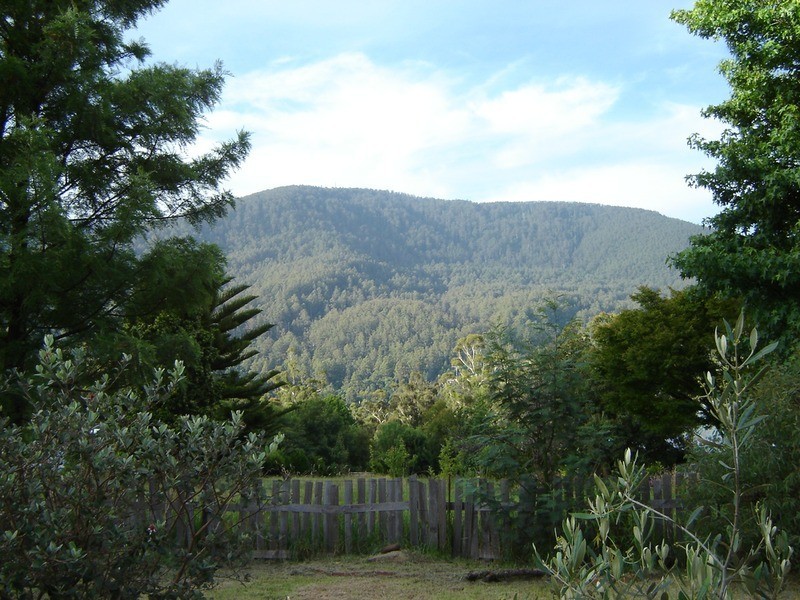 12 Old Warburton Road, Warburton VIC 3799