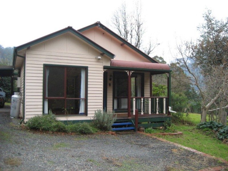 12 Old Warburton Road, Warburton VIC 3799
