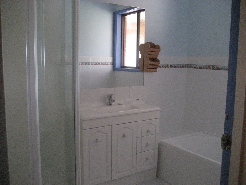 18 Cairncroft Avenue, Launching Place VIC 3139