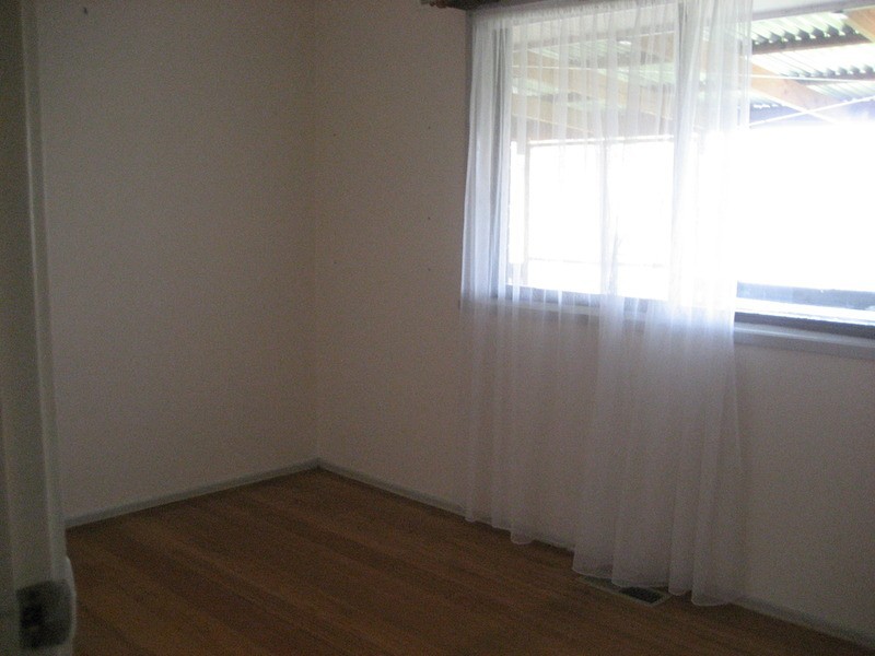 18 Cairncroft Avenue, Launching Place VIC 3139