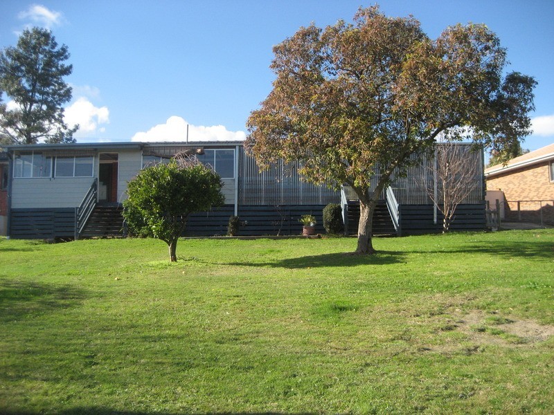 18 Cairncroft Avenue, Launching Place VIC 3139