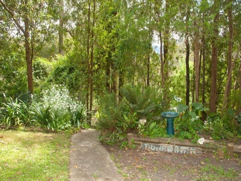 4 Yarra Valley Crescent, East Warburton VIC 3799
