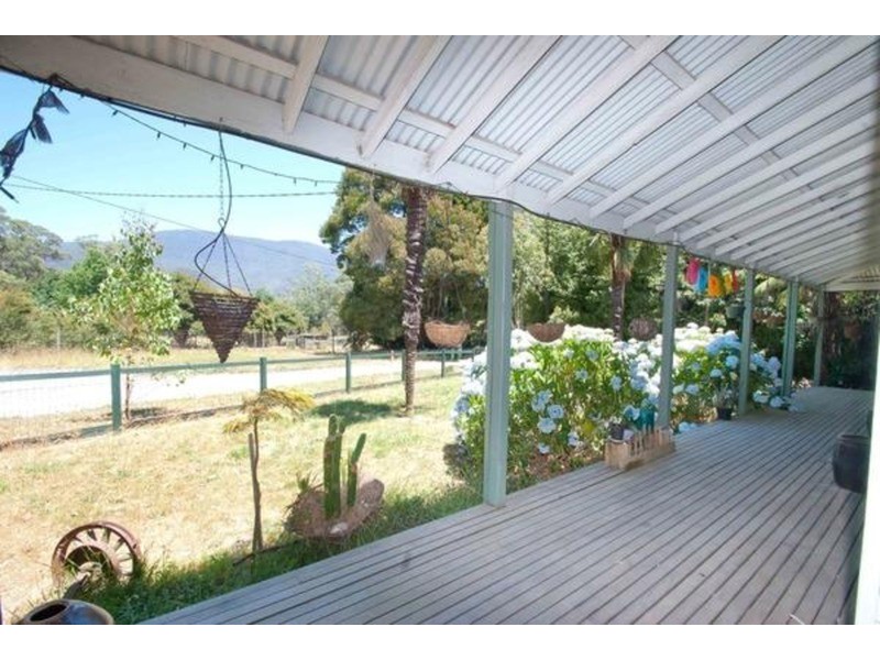 11 Graham Road, East Warburton VIC 3799