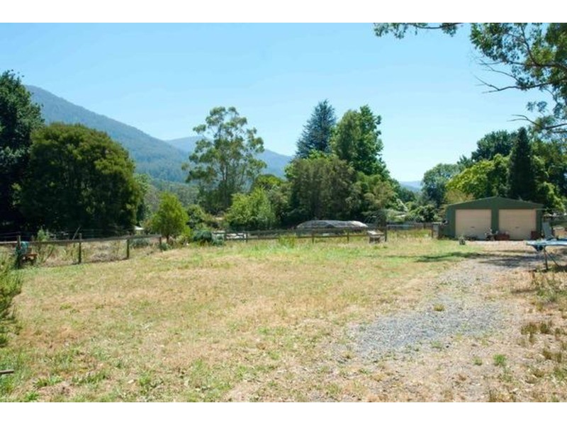 11 Graham Road, East Warburton VIC 3799