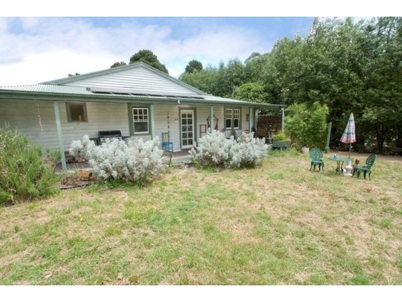 11 Graham Road, East Warburton VIC 3799