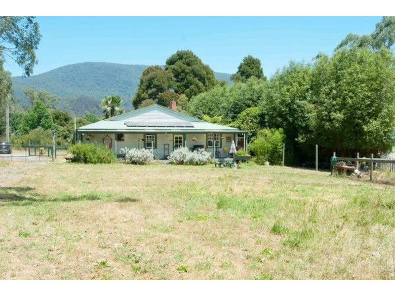 11 Graham Road, East Warburton VIC 3799