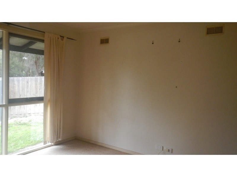 2 Fern Court, Launching Place VIC 3139