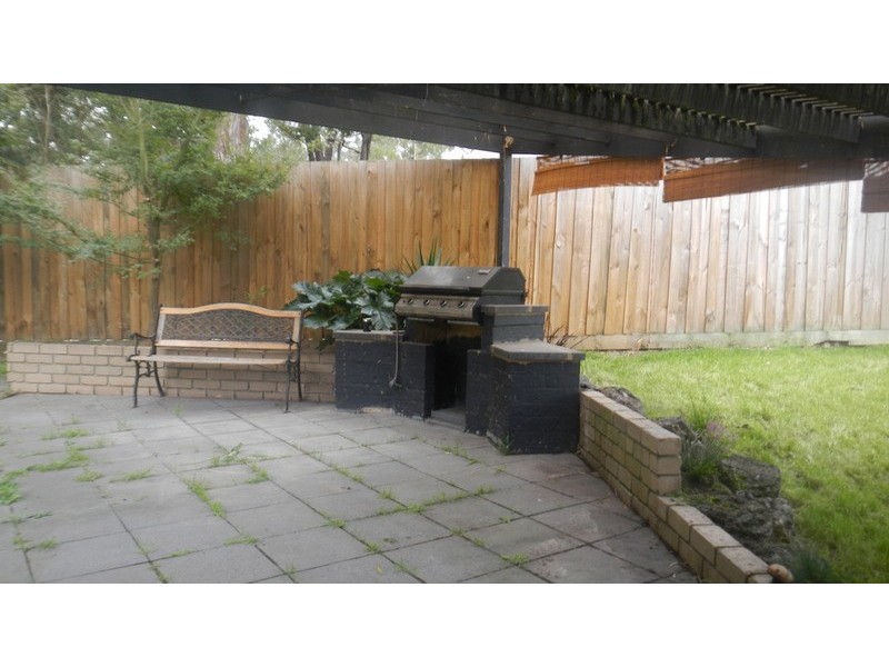 2 Fern Court, Launching Place VIC 3139