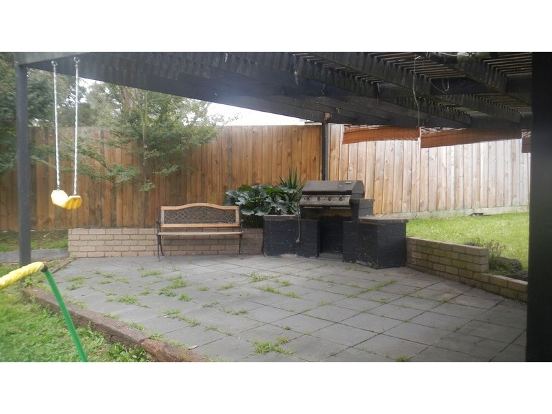2 Fern Court, Launching Place VIC 3139