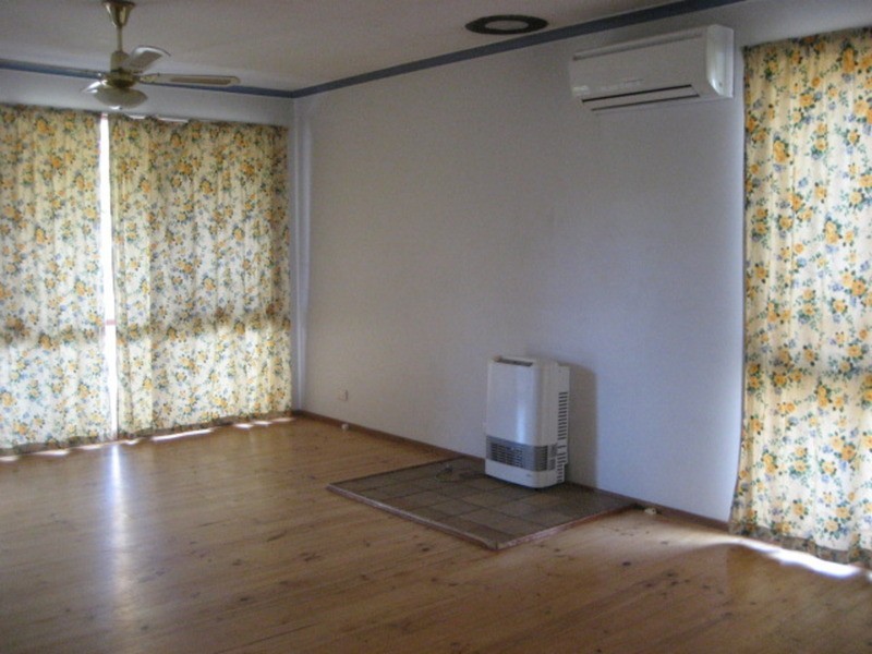 4 Henry  Street, Healesville VIC 3777