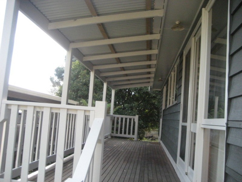 4 Henry  Street, Healesville VIC 3777