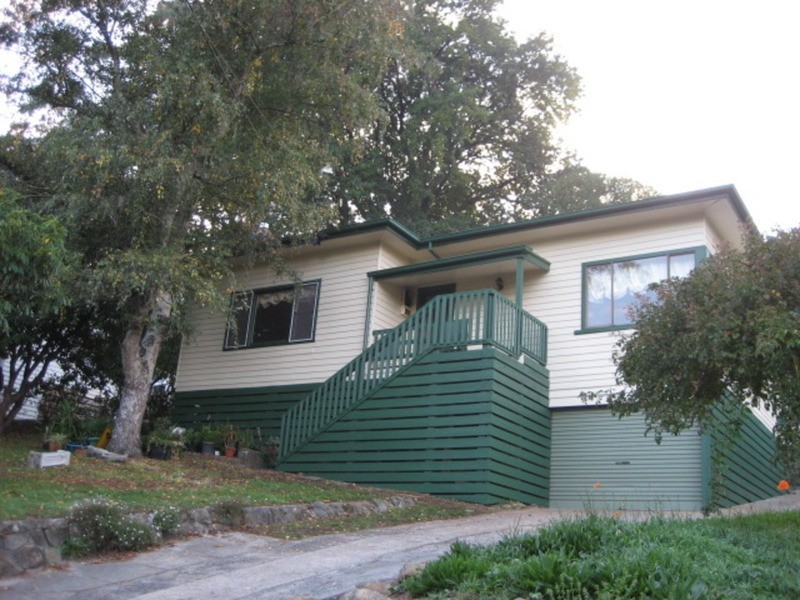 3 Cornish Street, Warburton VIC 3799