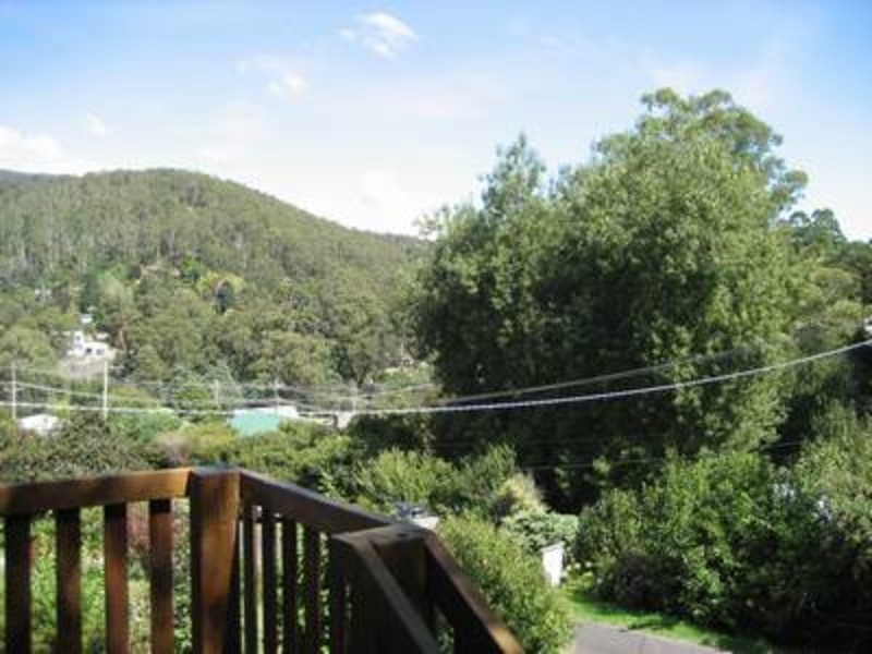 3 Cornish Street, Warburton VIC 3799