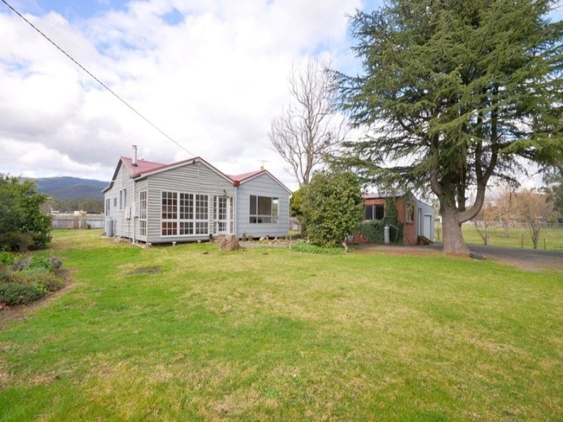 100 Lowes Road, Yarra Junction VIC 3797