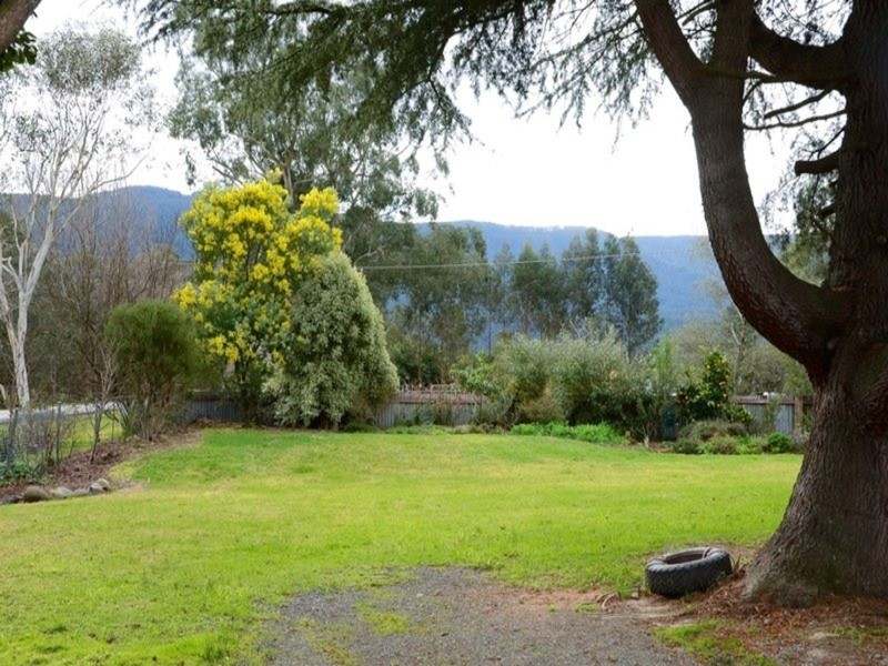 100 Lowes Road, Yarra Junction VIC 3797