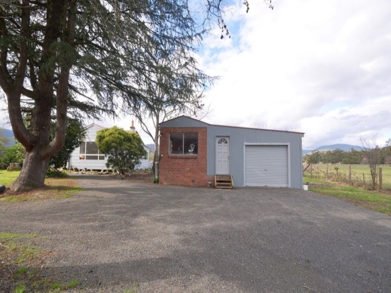 100 Lowes Road, Yarra Junction VIC 3797