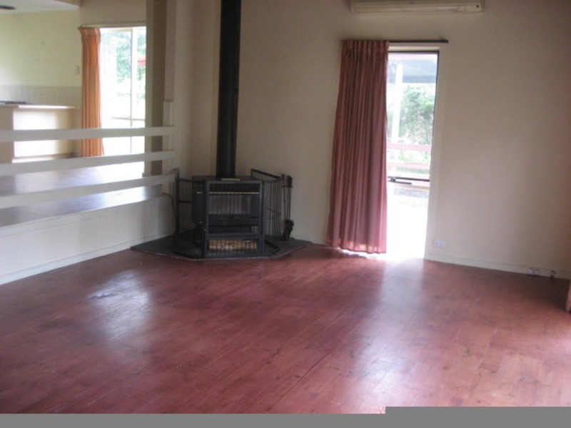 6 Gembrook Road, Launching Place VIC 3139