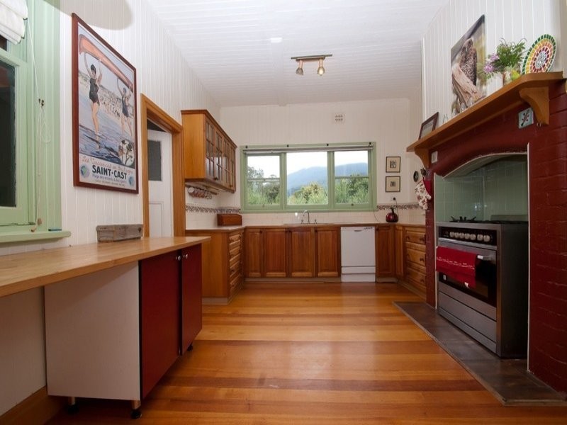 10 La La Avenue, Warburton VIC 3799