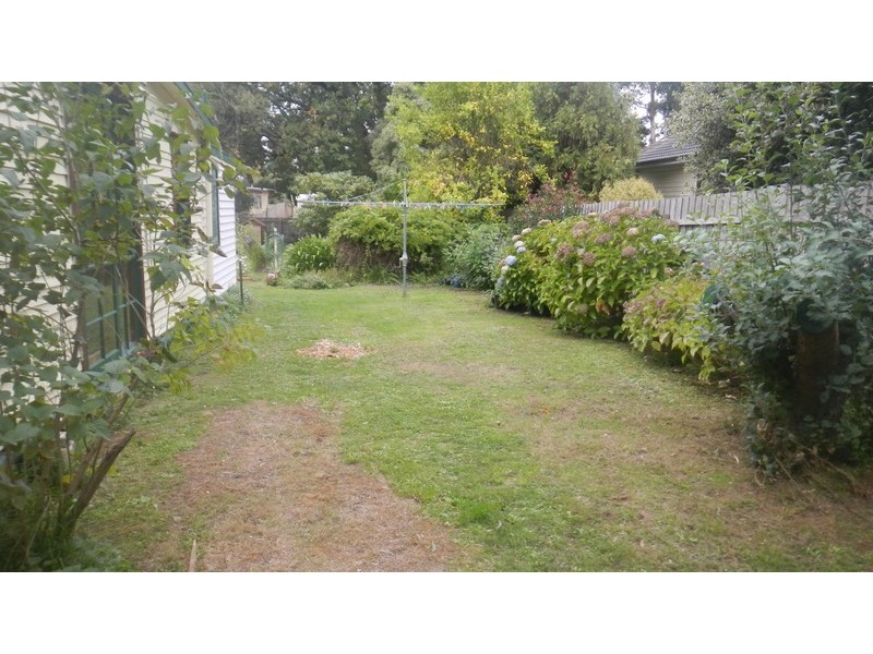 27 Dee Road, Millgrove VIC 3799