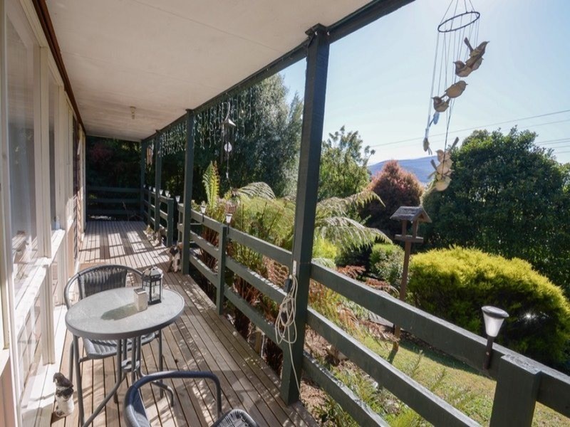 12 Douglas Parade, Yarra Junction VIC 3797