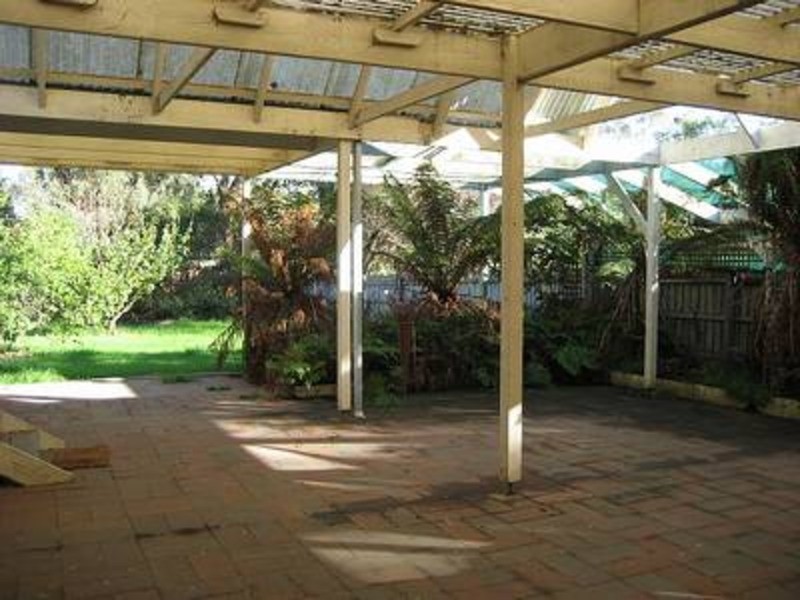 14 Renwick Street, Ferntree Gully VIC 3156