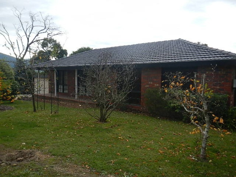 4 Bellbird Avenue, Launching Place VIC 3139