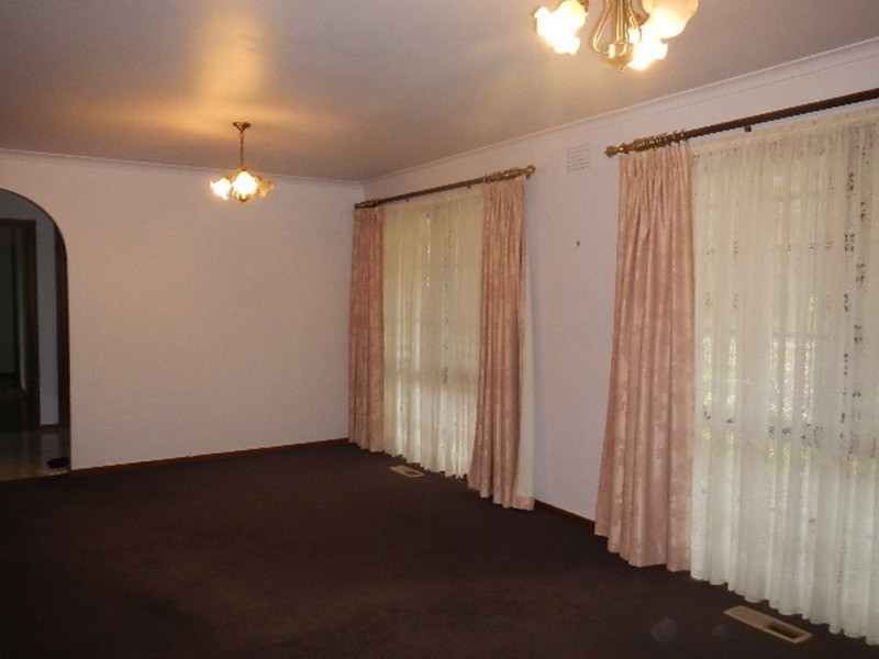 4 Bellbird Avenue, Launching Place VIC 3139