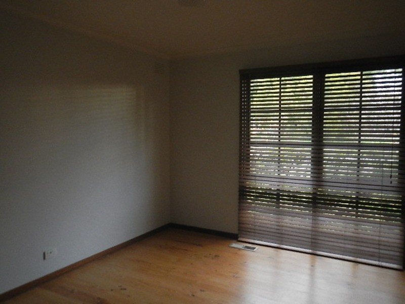 4 Bellbird Avenue, Launching Place VIC 3139