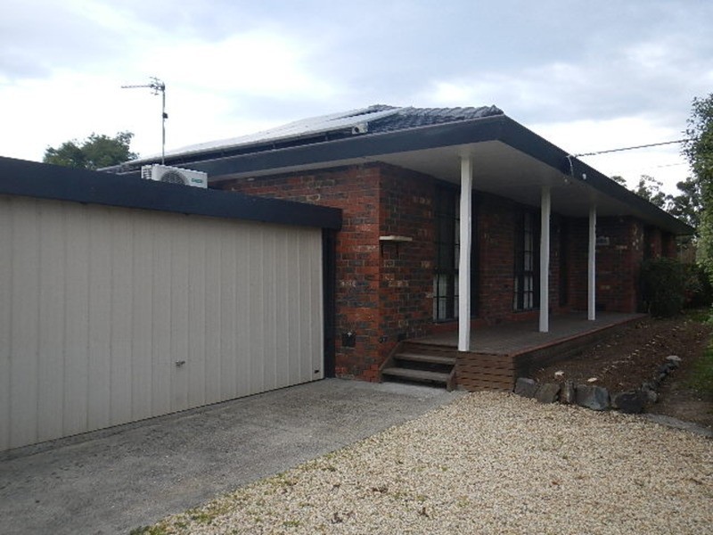 4 Bellbird Avenue, Launching Place VIC 3139