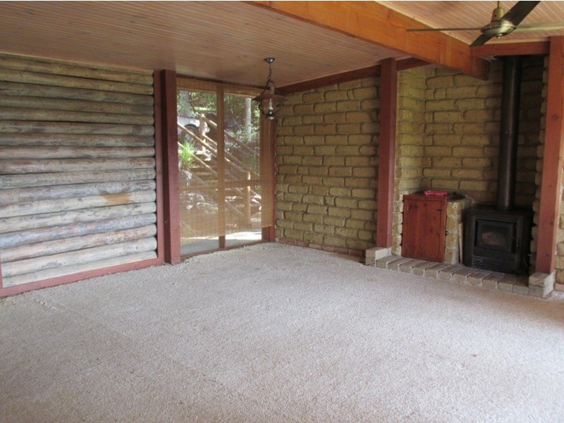 25 Blackleather Creek Road, Hoddles Creek VIC 3139