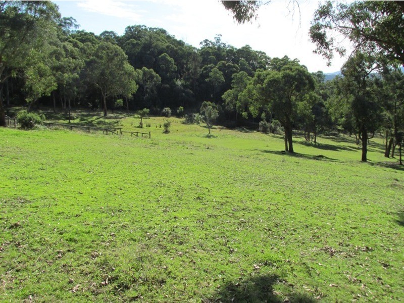 25 Blackleather Creek Road, Hoddles Creek VIC 3139