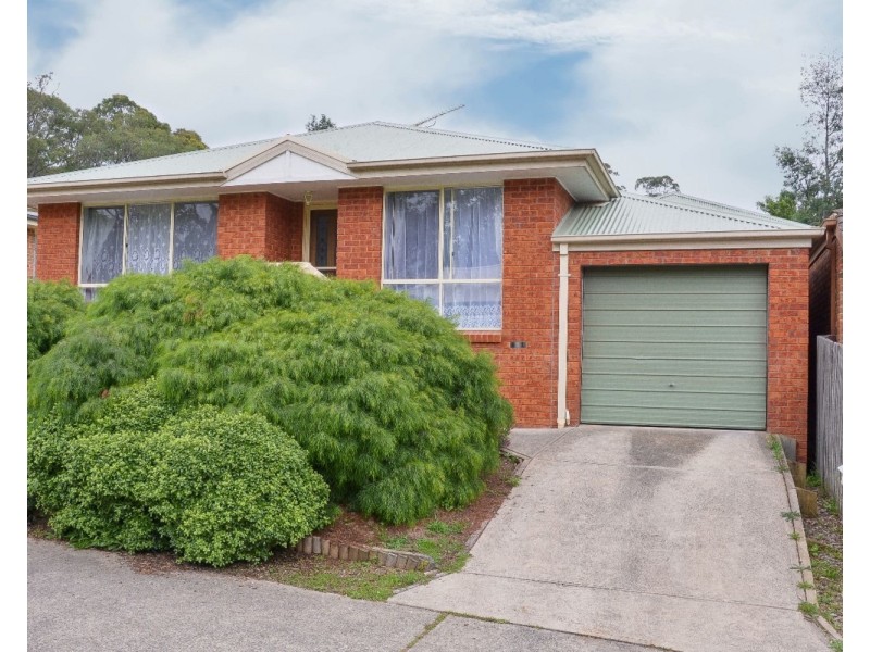 27 Hilltop Court, Yarra Junction VIC 3797