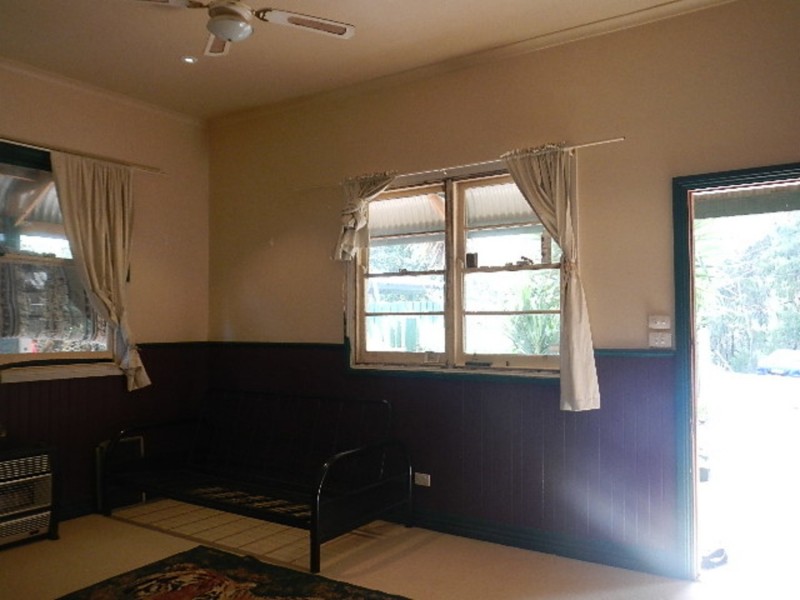 6 Dee Road, Millgrove VIC 3799