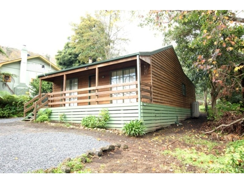 2a Giffords Road, Warburton VIC 3799