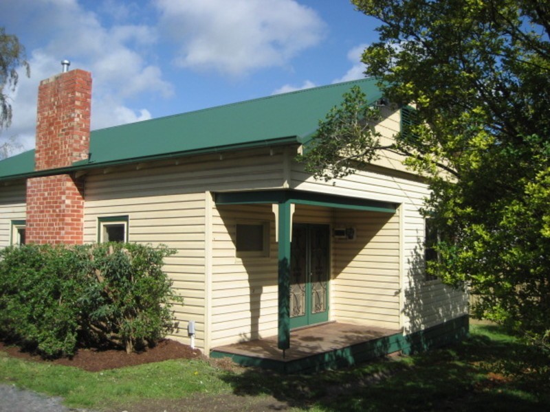 524 Warburton Highway, Wandin North VIC 3139