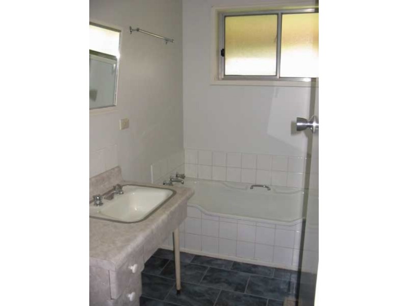 8 Salisbury Avenue, Warburton VIC 3799