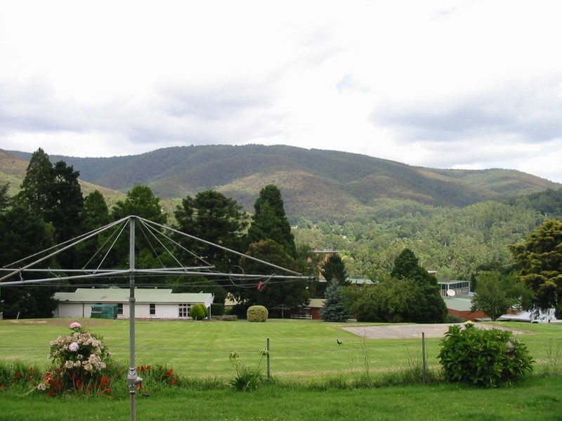 8 Salisbury Avenue, Warburton VIC 3799