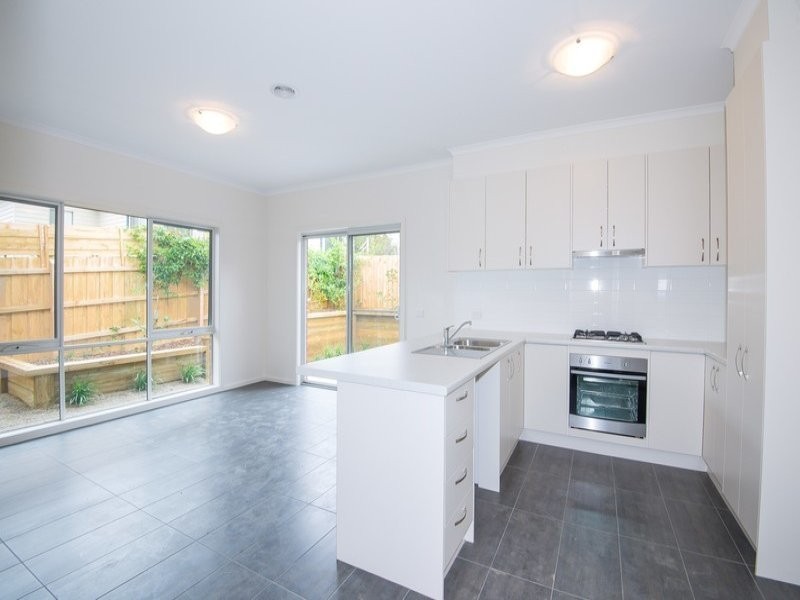 2/10 Herbert Street, Yarra Junction VIC 3797