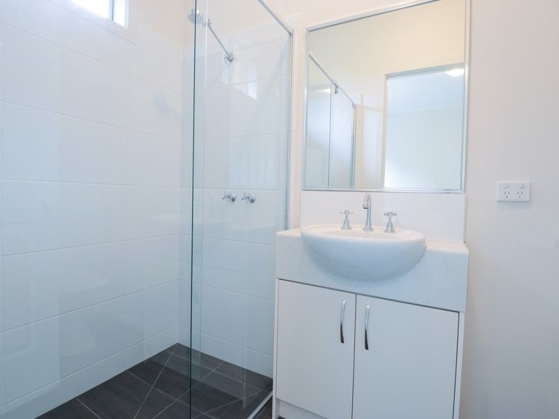 2/10 Herbert Street, Yarra Junction VIC 3797