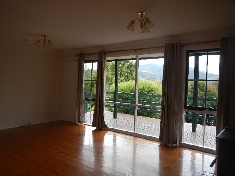 12 Douglas Parade, Yarra Junction VIC 3797