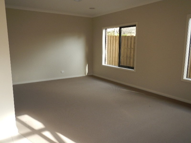 2/10 Yarra Street, Yarra Junction VIC 3797