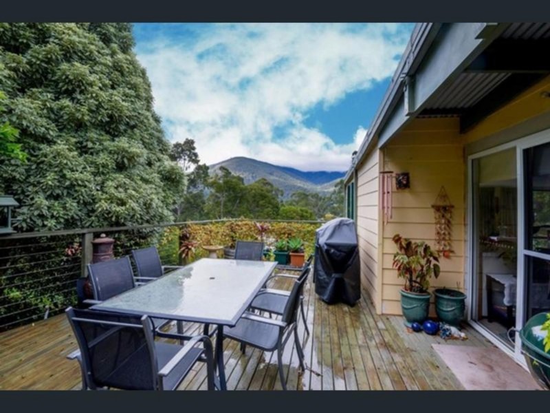 14 Brisbane Parade, Warburton VIC 3799