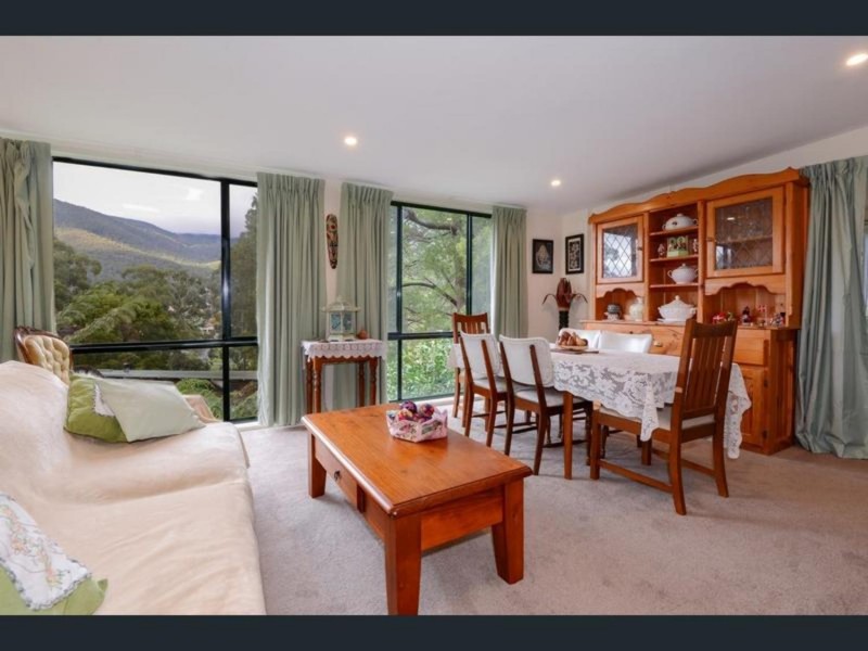 14 Brisbane Parade, Warburton VIC 3799