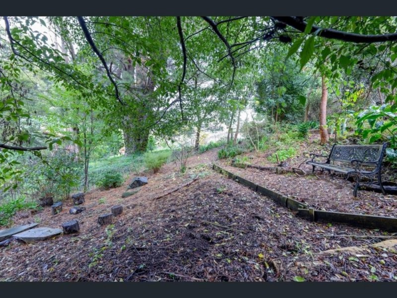 14 Brisbane Parade, Warburton VIC 3799