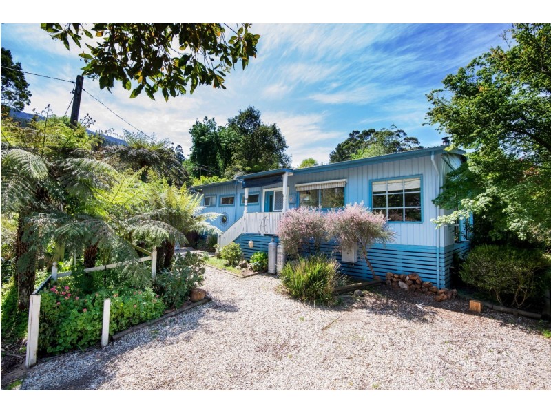 27A Blackwood Avenue, Warburton VIC 3799