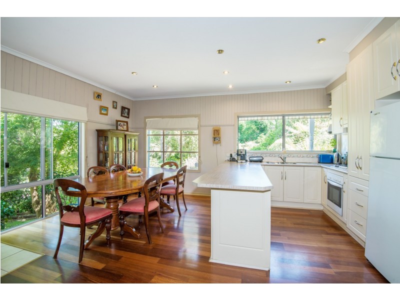 27A Blackwood Avenue, Warburton VIC 3799