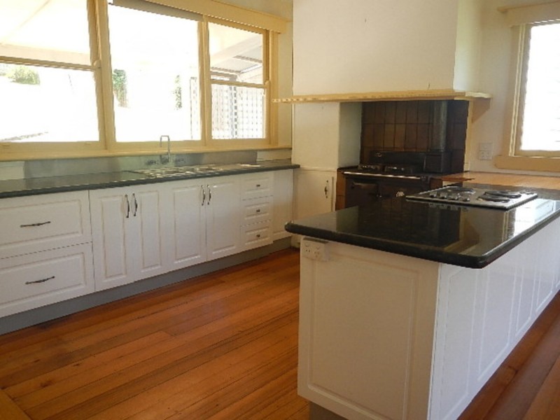 9 Richards Road, Warburton VIC 3799