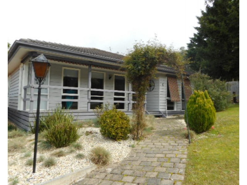 6 Mathers Avenue, Launching Place VIC 3139