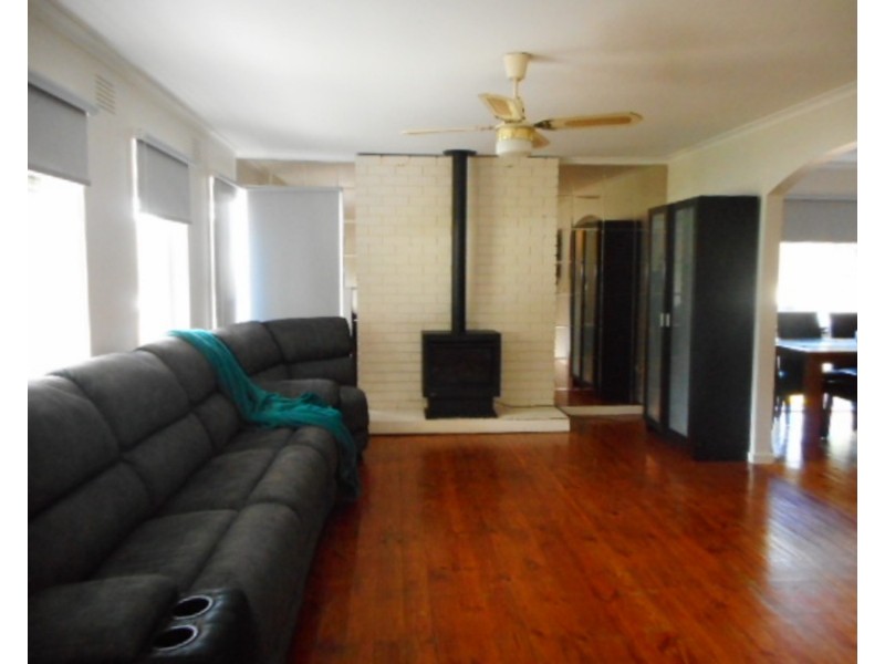 6 Mathers Avenue, Launching Place VIC 3139
